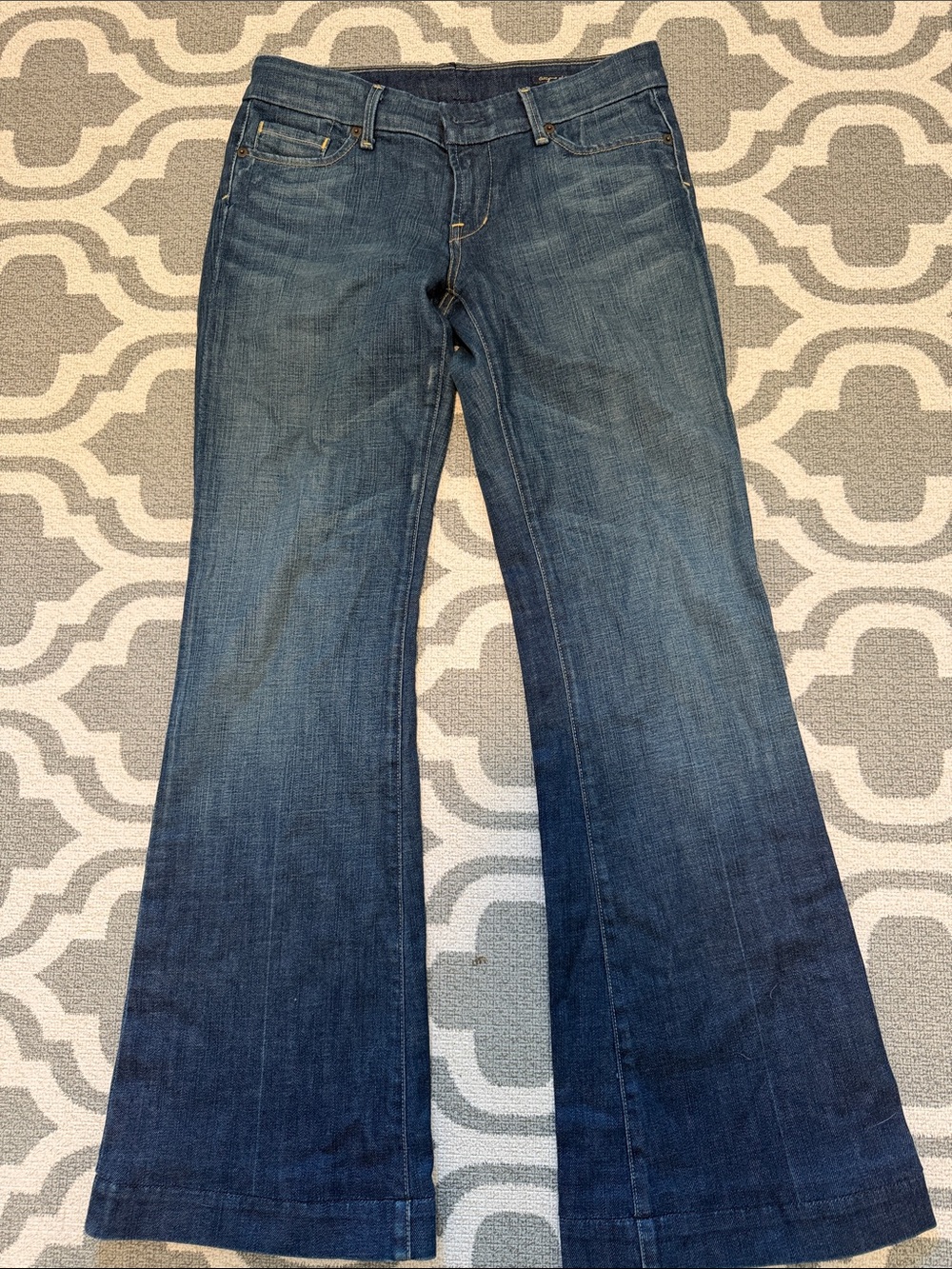 Citizens of Humanity Faye #003 low waist full leg stretch flare denim 31” inseam - Picture 2 of 12